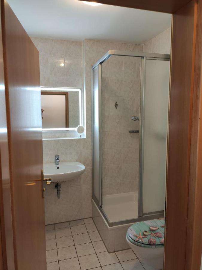 Holzwarth Apartment *