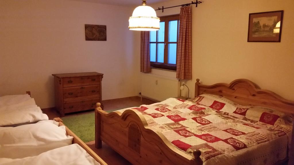 Holzwarth Apartment *